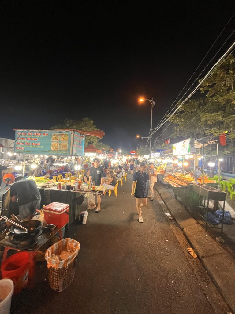 Son Tra Night Market