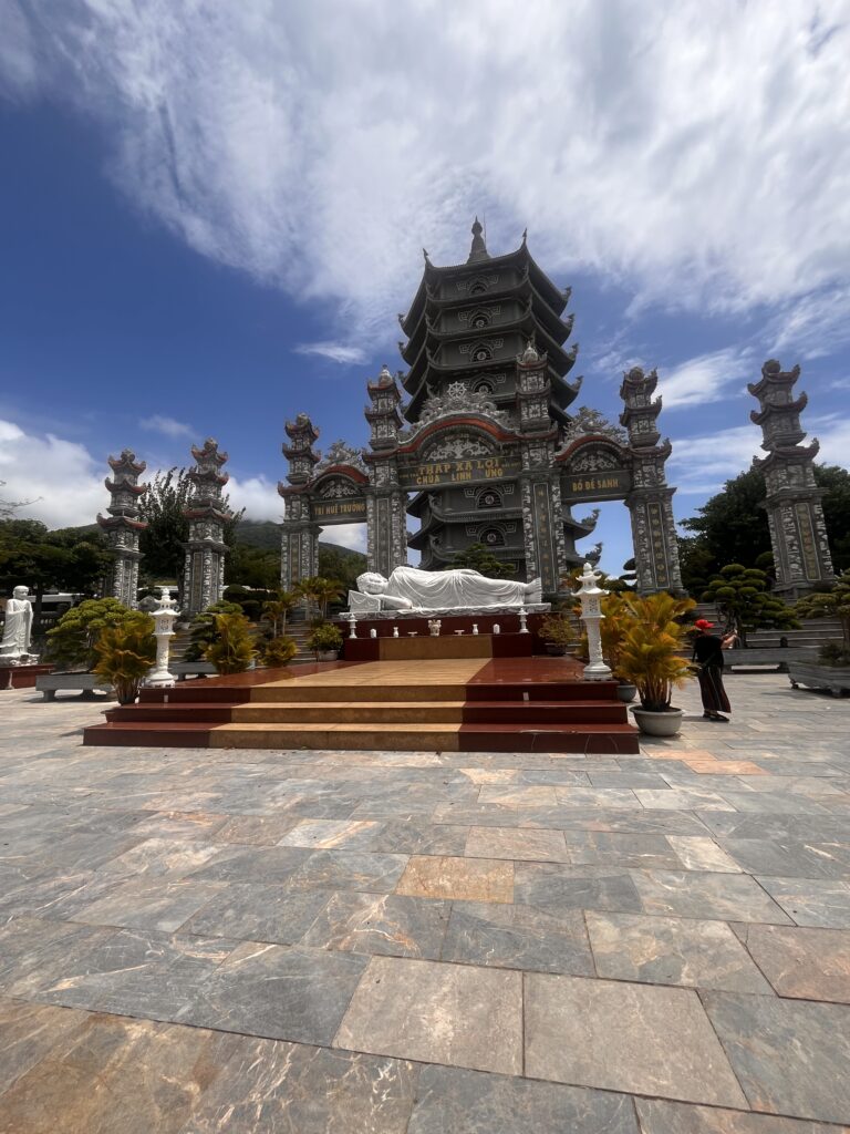 La pagode Chua Linh Ung