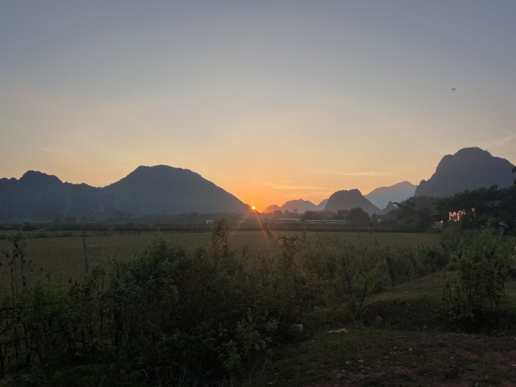  Sunset-views-of-mountains